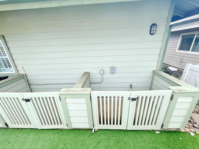 Building Photo - Central Maui - Custom Single Level Home - Unfurnished 3 bed/2bath - Waiolani Mauka in Waikapu