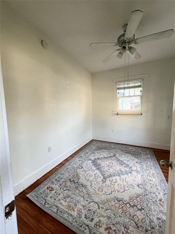 Building Photo - 407 W 35th St