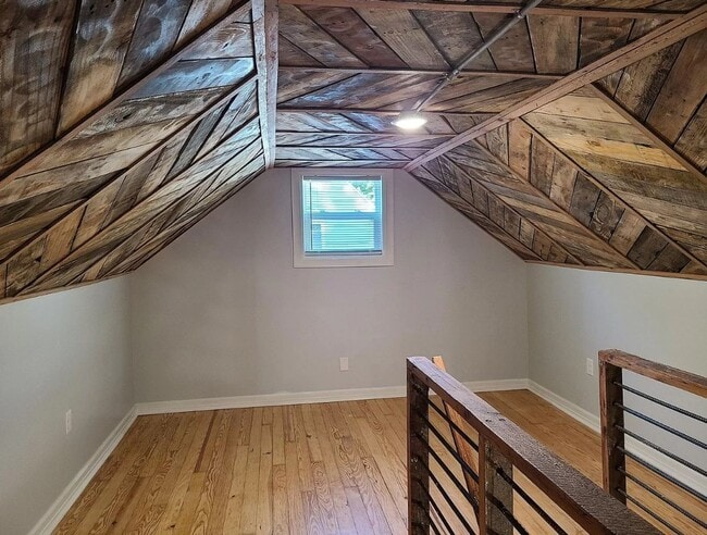 Building Photo - LEASING