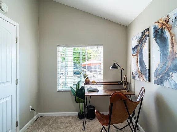 Building Photo - "Charming 2-Bedroom San Diego Retreat with...