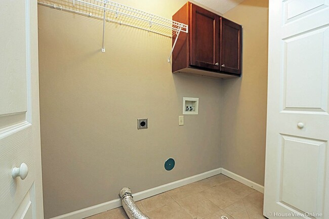 Building Photo - 2850/2852 Larkspur