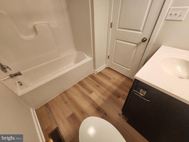 Building Photo - 34 Asa Ct