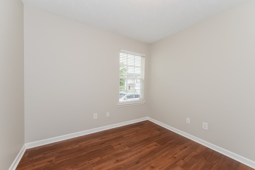 Building Photo - 925 Birchmill Point S