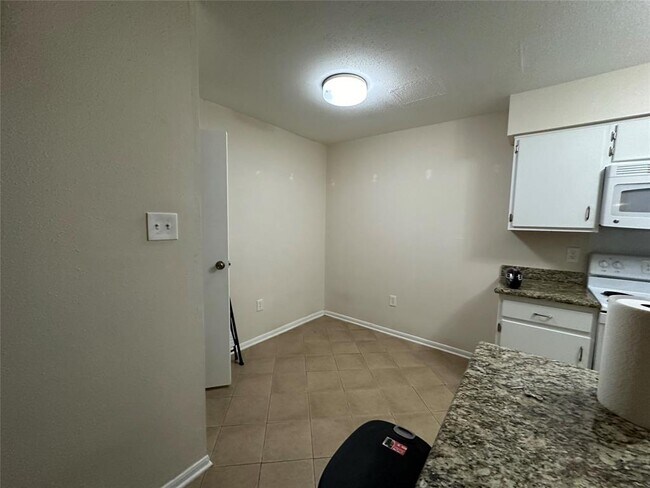 Building Photo - 8801 Hammerly Blvd