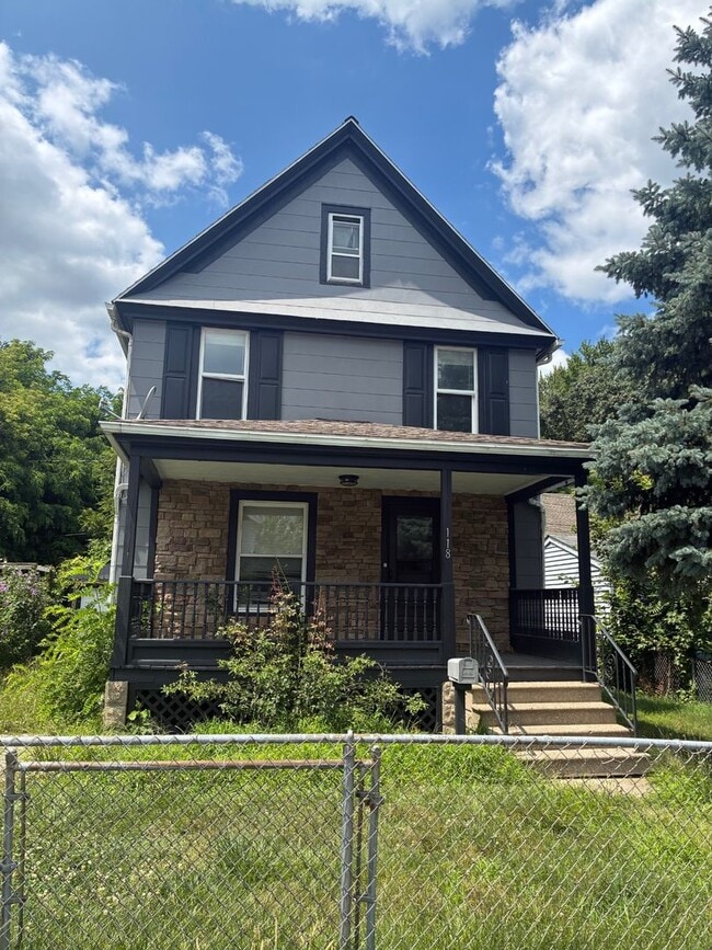 Building Photo - 118 Floral Ct