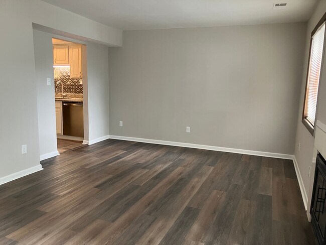 Building Photo - WATERFRONT Two Bed Townhouse in Denver With BOAT SLIP!!