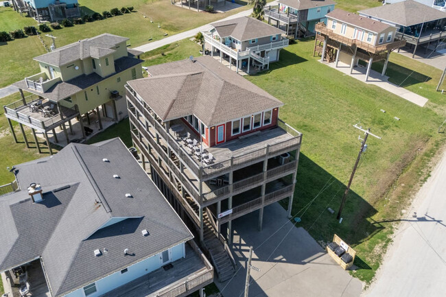 Building Photo - 907 S Cove Dr