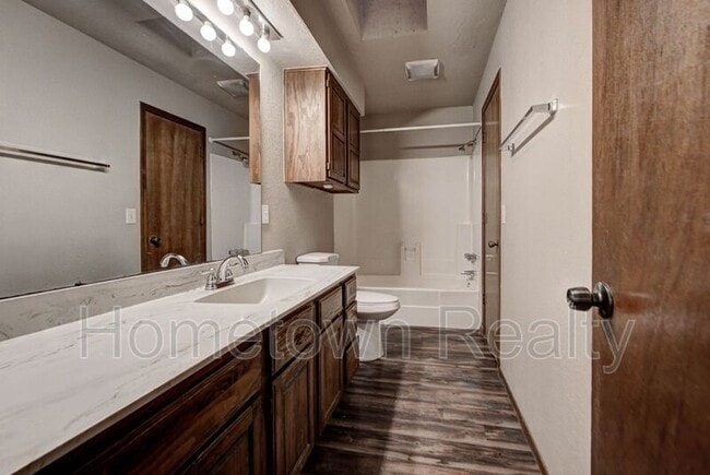 Building Photo - 432 NE 115th St