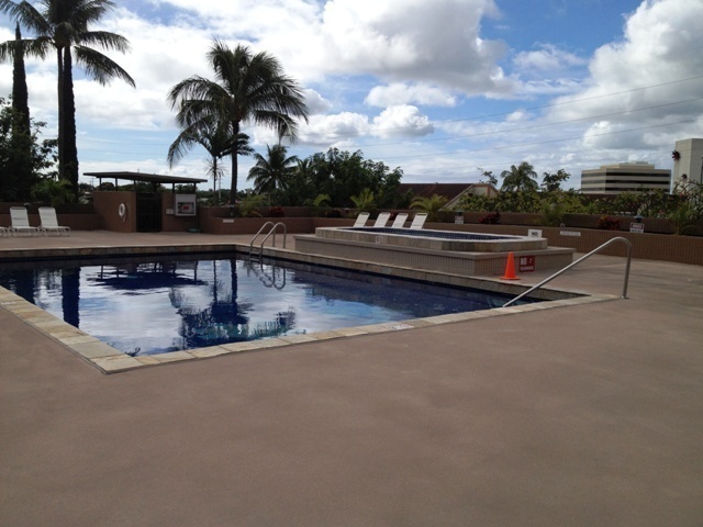 Building Photo - Park at Pearlridge! 2 bdrm, 2 bath, covere...