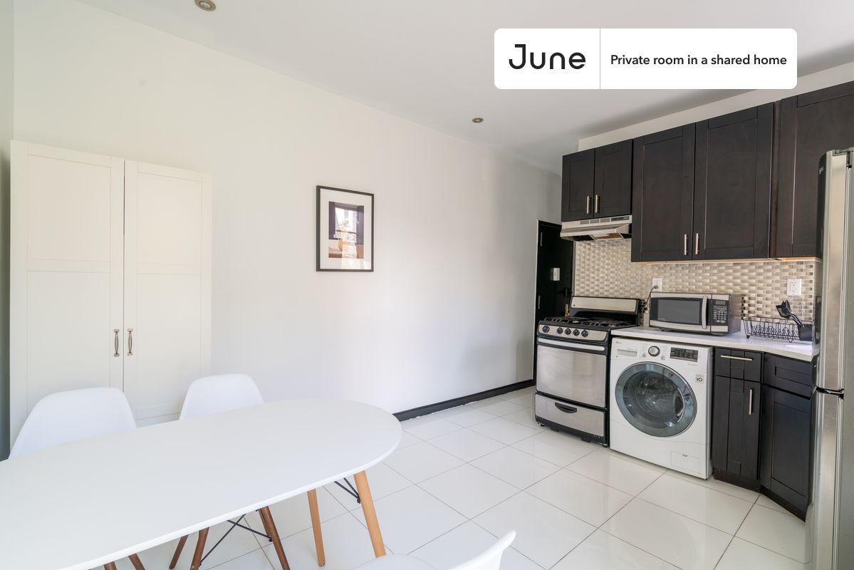 Building Photo - Room in Shared 3 bed/2 bath home in Upper West Side