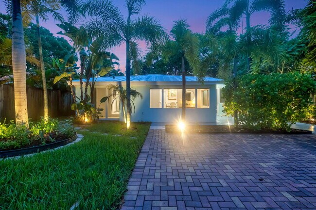 Building Photo - 1317 NE 1st Ave.