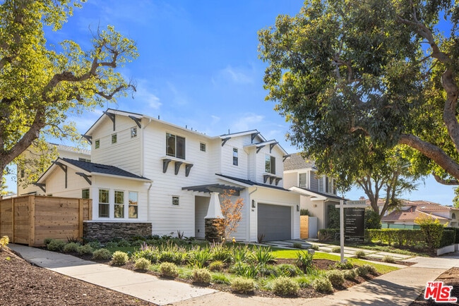 Primary Photo - 744 N Almar Ave