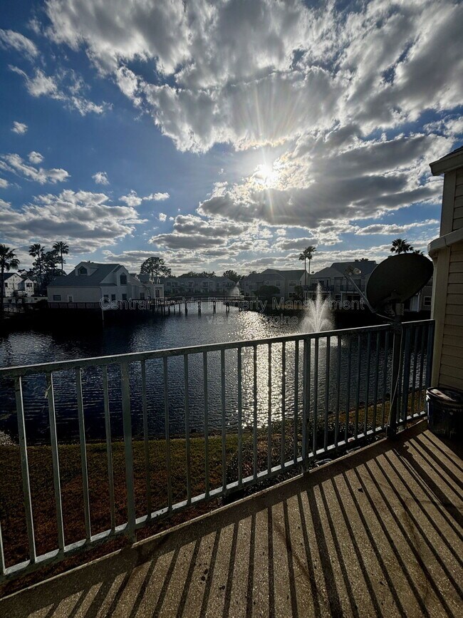 Building Photo - 2504 Woodgate Blvd