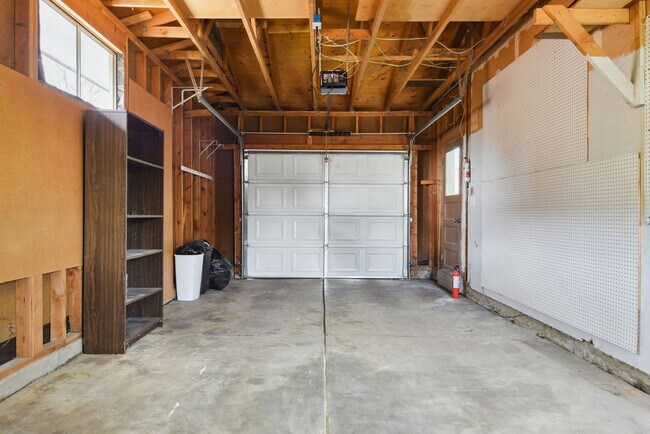 Building Photo - 3 Bedroom single family home in Lakewood