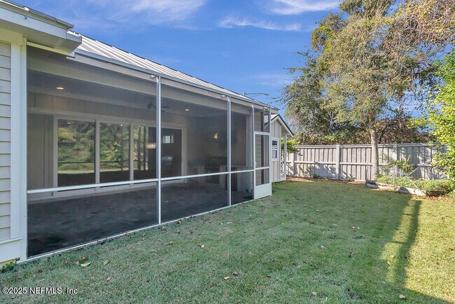 Building Photo - 94 Fairway Wood Way