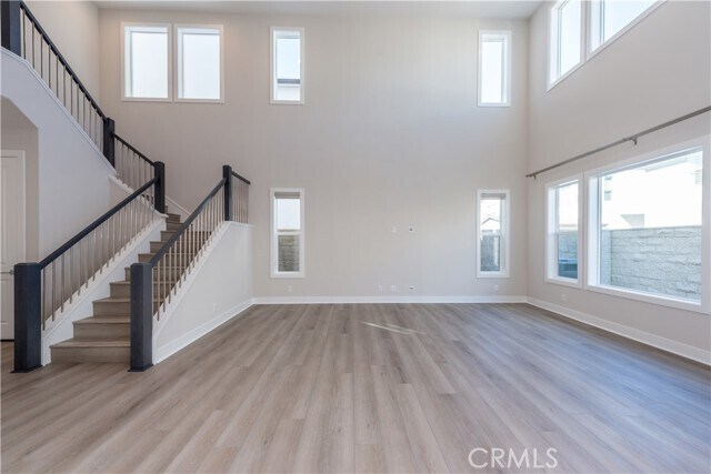 Building Photo - 180 Longden