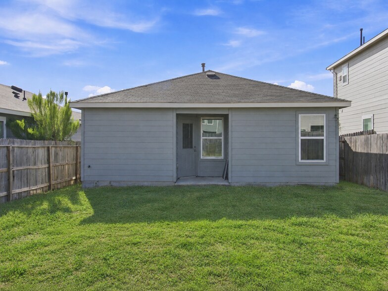 Building Photo - 9950 Spotted Rose
