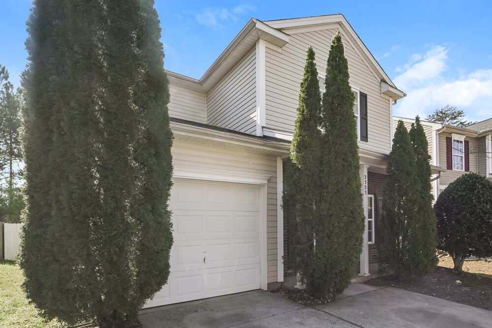 Building Photo - 2527 Buckleigh Dr