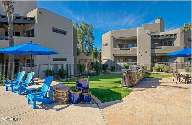 Building Photo - 9259 E Raintree Dr