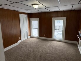 Building Photo - 121 N 8th St