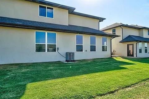 Building Photo - 617 Abadan Dr