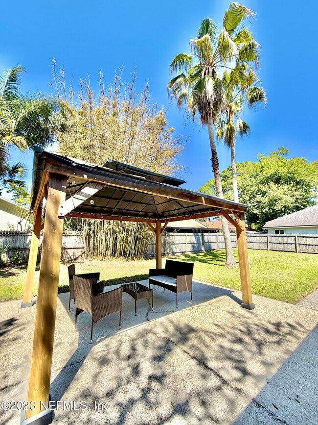 Building Photo - 25 Seatrout St