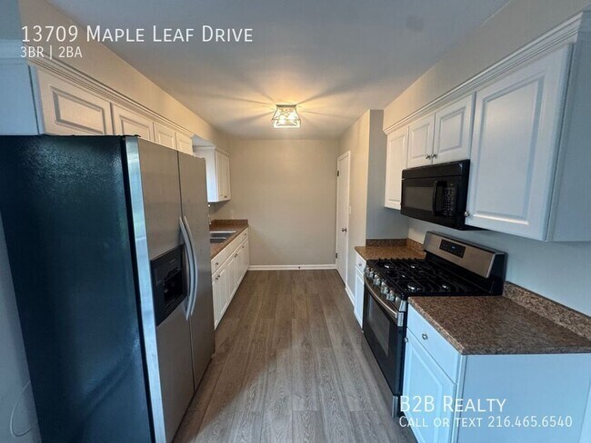 Building Photo - 13709 Maple Leaf Dr