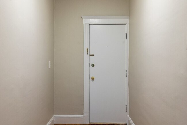 Building Photo - 1 Craigie St