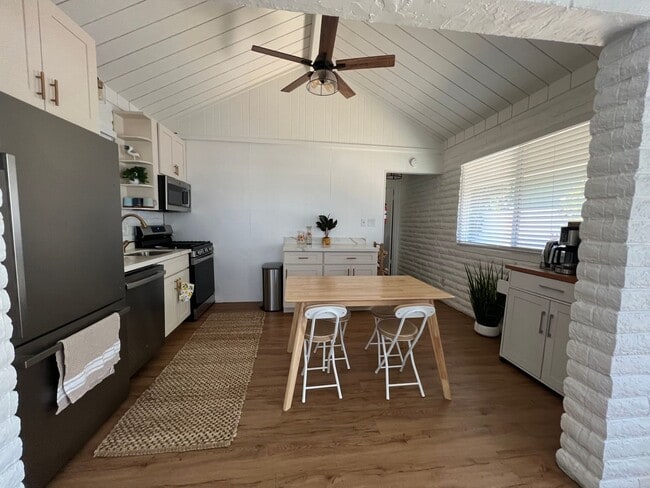 Building Photo - Charming Furnished Cottage in Kihei