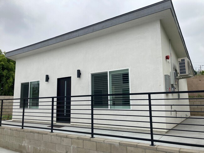 Building Photo - 218 Electric Ave