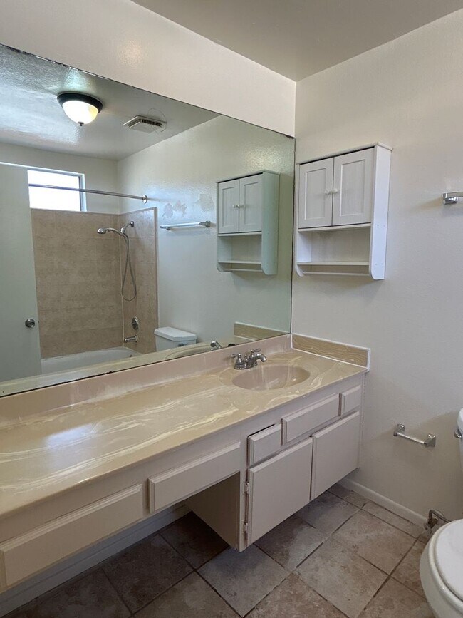 Building Photo - Most Desirable North Alhambra Condo Right Across from City Hall and Walking to Alhambra HS