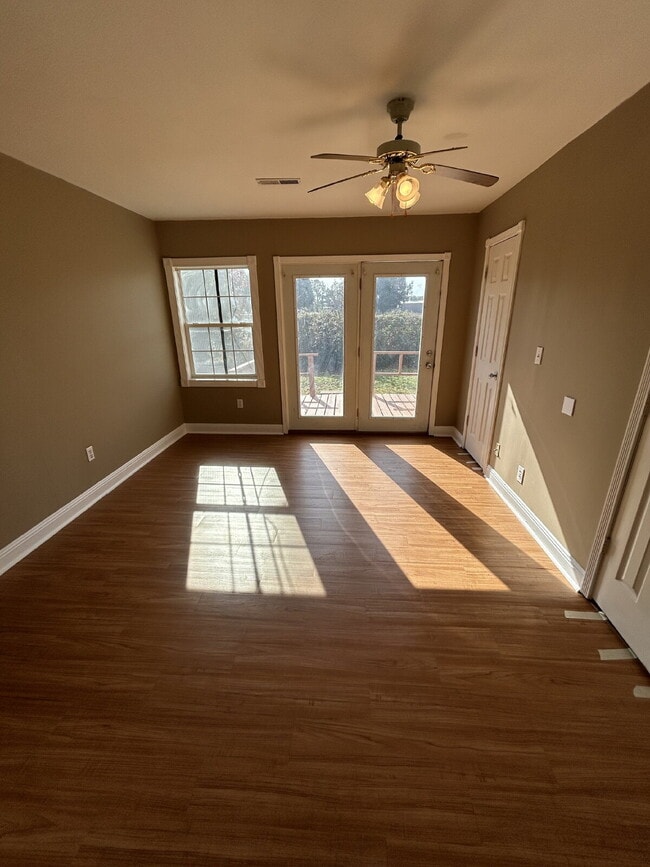 Building Photo - "Charming 4-Bedroom Home in Jonesboro with Cozy Fireplace & Gleaming Hardwood Floors!"