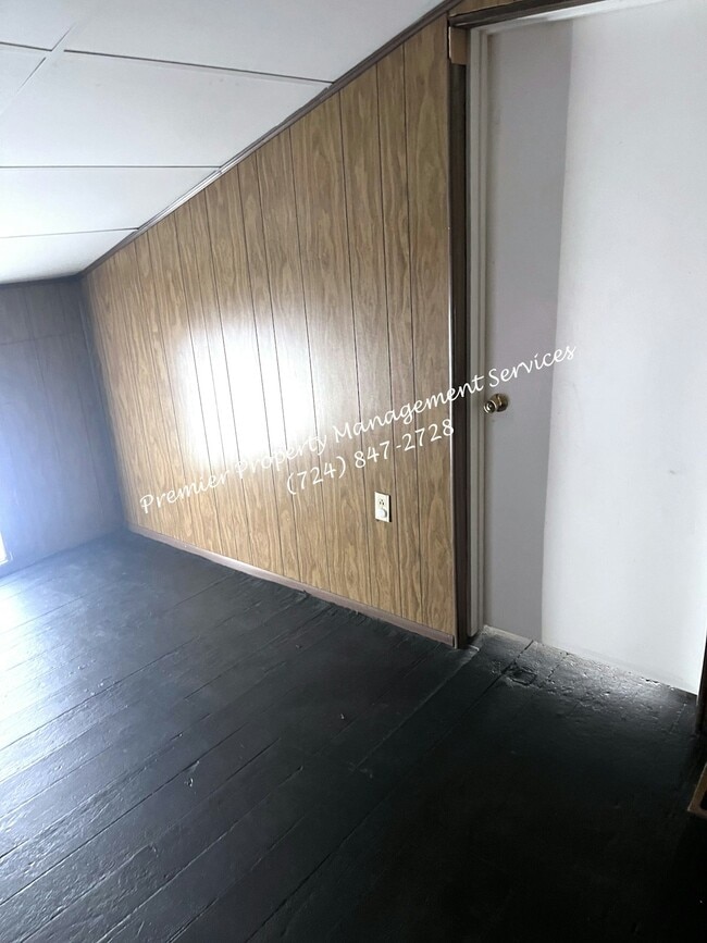 Building Photo - 600 8th St