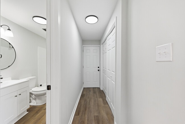 Building Photo - 4308 Roanoke Ave