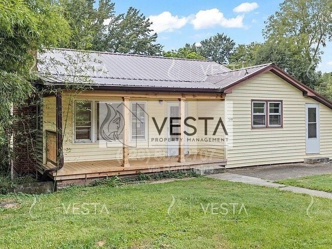 Primary Photo - 34 Huffman Rd