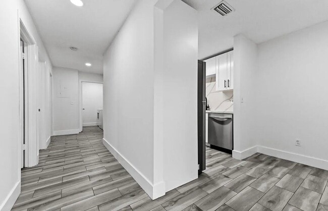 Building Photo - 1459 Summit Run Cir