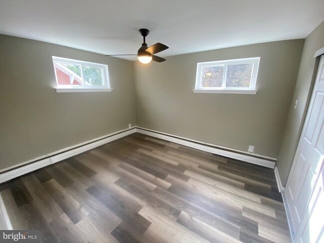 Building Photo - 326 Van Kirk St