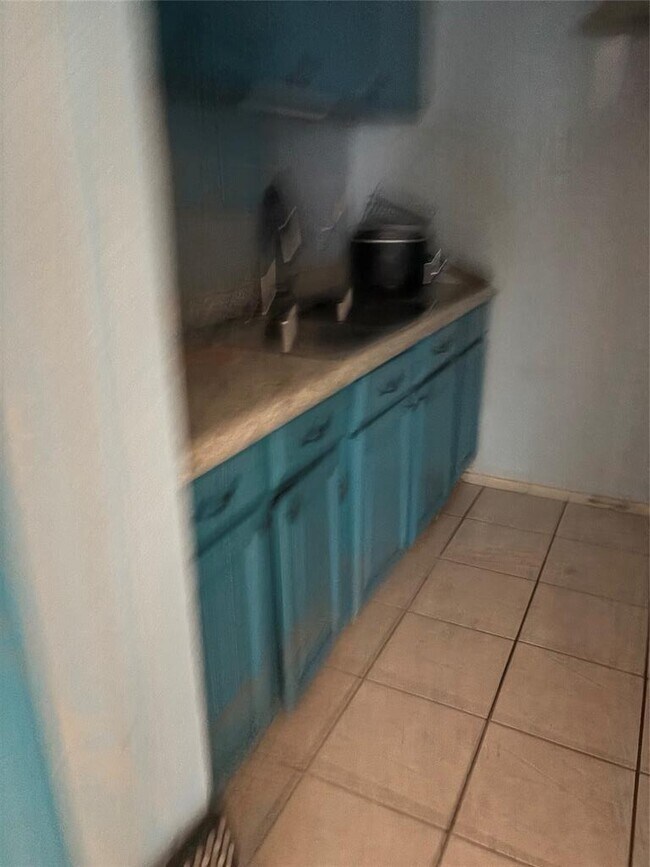 Building Photo - 7926 Mullen Dr