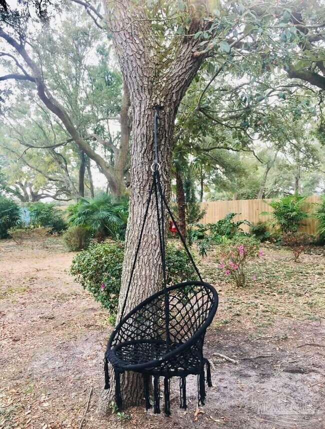 Building Photo - 5705 Admiral Doyle Rd