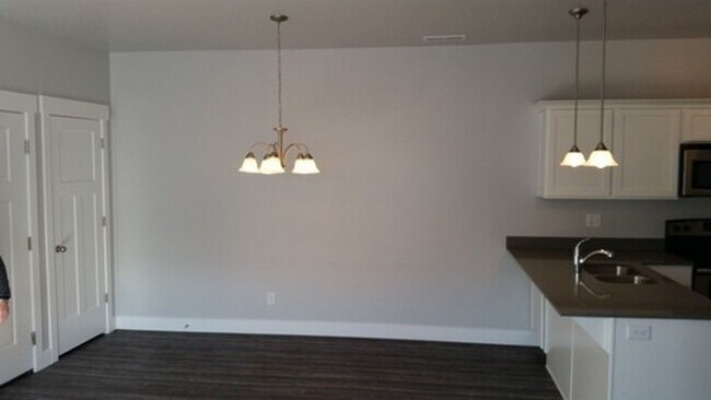 Building Photo - CONDO FOR RENT IN LEHI! 3 BED/2 BATH