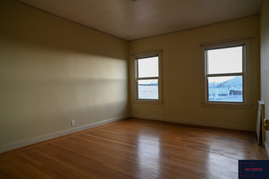 Bedroom - 1600 Clement St