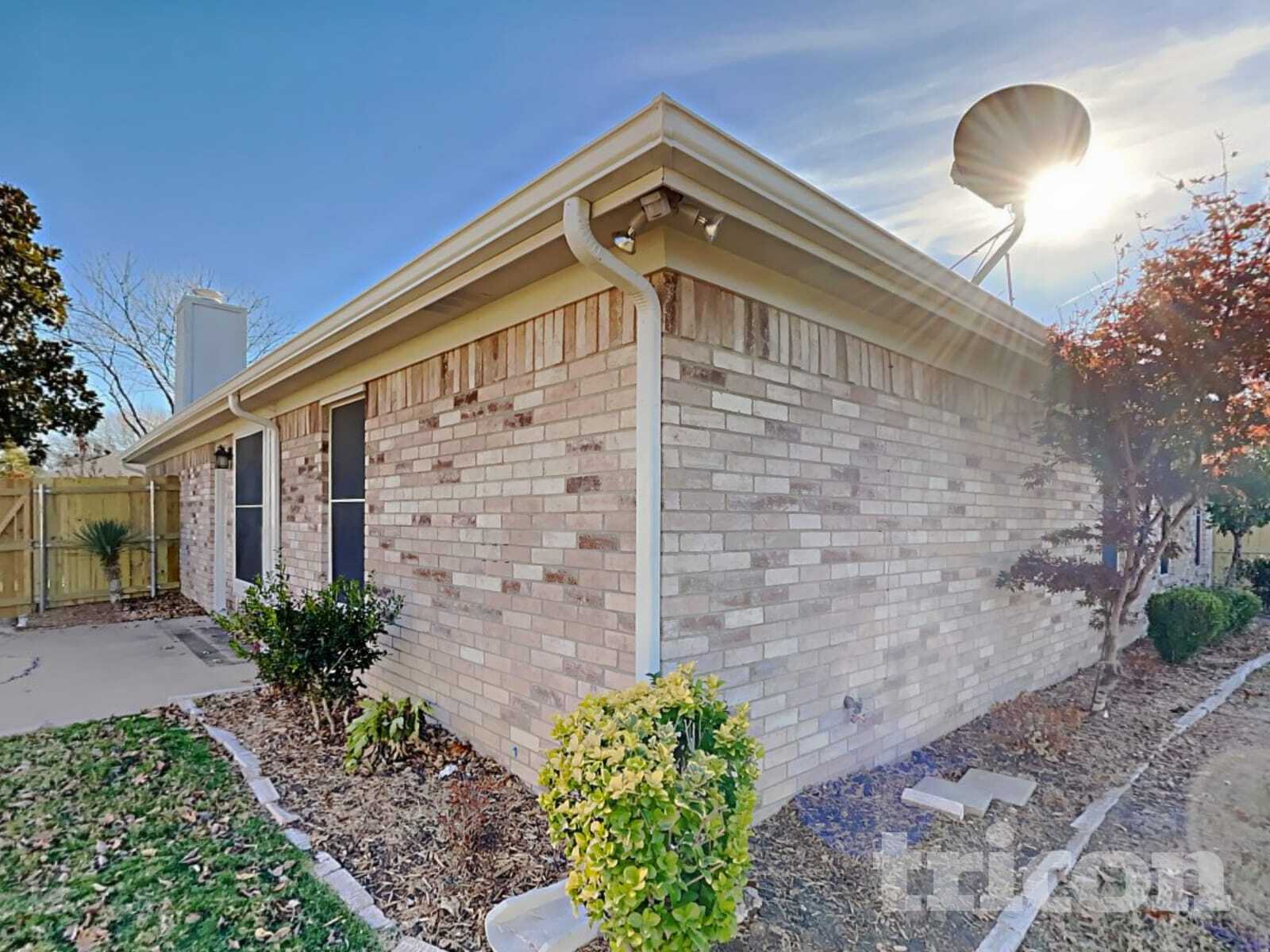 Building Photo - 3005 Scenic Glen Dr