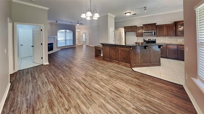 Building Photo - 16208 Romeo Dr