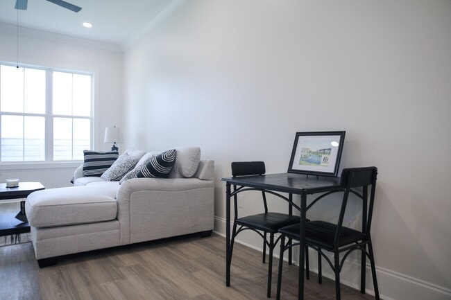 Building Photo - Brand New Single Story Furnished Townhome!