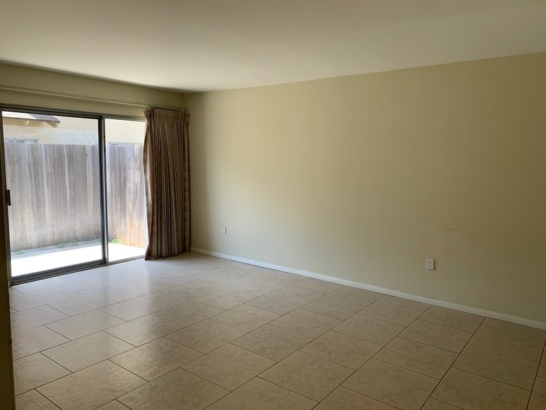 Building Photo - 18541 Demion Ln