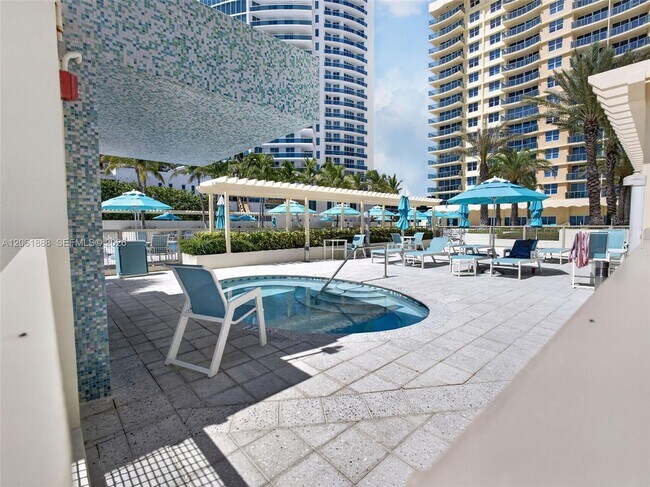 Building Photo - 2501 S Ocean Dr