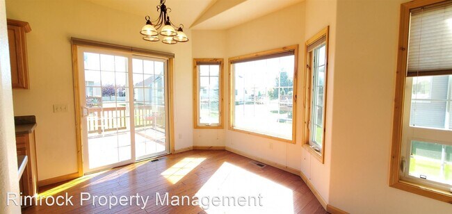 Building Photo - 3 br, 2 bath House - 5820 Kit Ln. S.