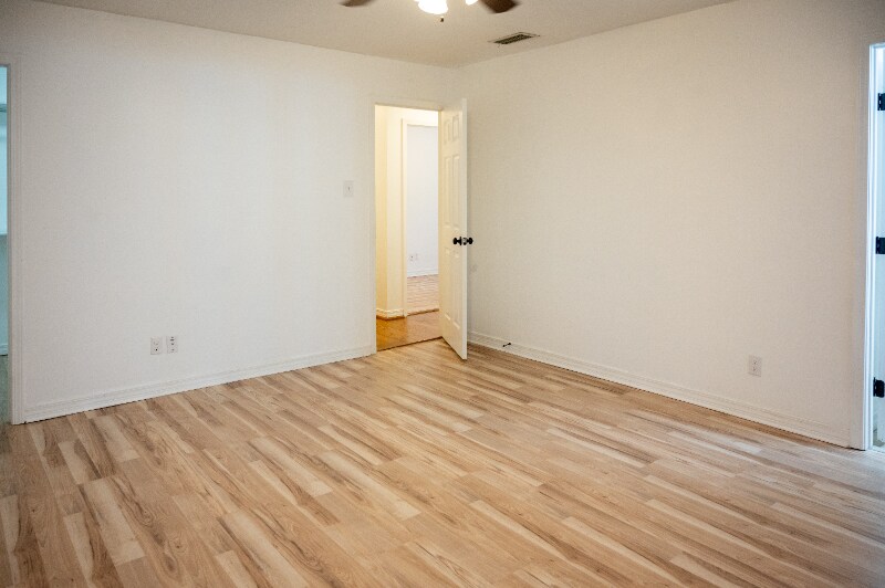 Building Photo - 9151 McFarland Ct