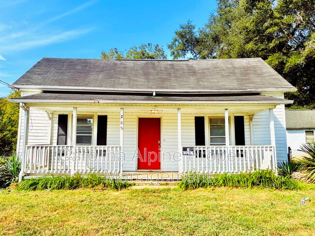 Primary Photo - 208 School St