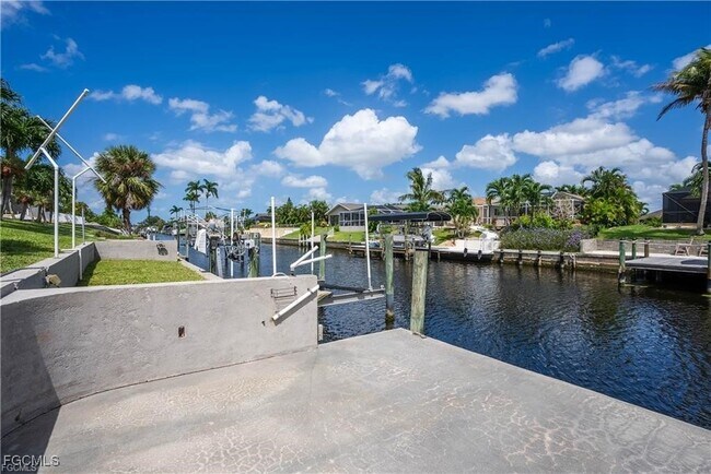 Building Photo - 1421 SE 29th Terrace